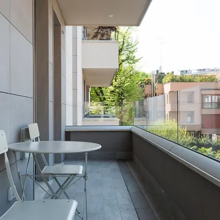 Apartment Plum Guide - Chanterelle *