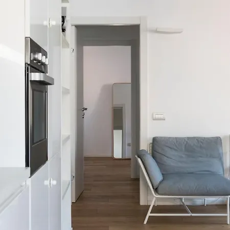 Apartment Plum Guide - Chanterelle Milan